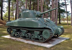 Танк Grizzly M4A1 Sherman в военном музее Борден