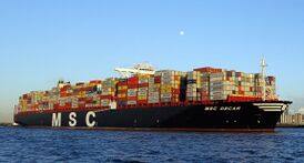 Крупнейшее судно компании MSC Oscar прибывает в порт Роттердама (март 2015)