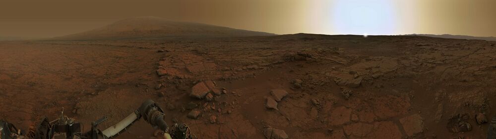 Panorama of rocks near the Curiosity Rover – near Yellowknife Bay at Twilight – Sol 170-176 (февраль 2013) (enhanced).