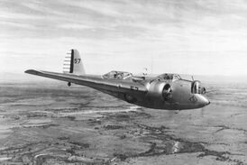 B-10 во время тренировочного полёта на АБ Максвелл