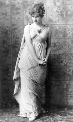Mary Anderson as Parthenia by Napoleon Sarony 1883.jpg