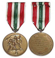 Медаль «В память 22 марта 1939 года». Слева - лицевая сторона, справа - оборотная сторона.