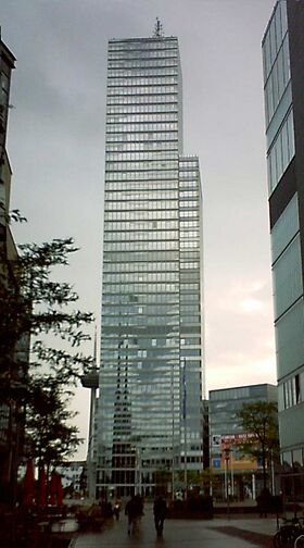 Mediapark hochhaus.jpg