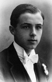 Майкл в 17 лет, 1917 год