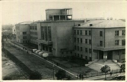 И. К. Запорожец. Здание Педагогического института, 1930. Перестроено.