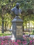 Monument to Zhukovsky in Alexander Garden.jpg