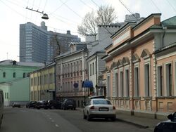 Борисоглебский переулок. Вид в сторону Нового Арбата.