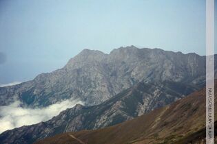 Гора Муровдаг/Мрав со стороны Гямыша