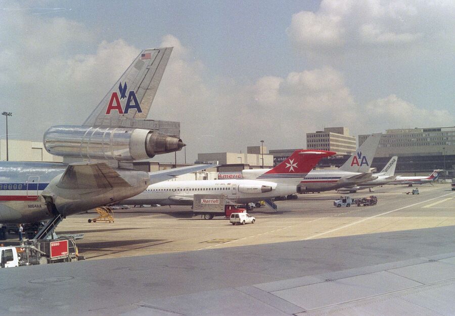 N164AA McDonnell Douglas DC-10-30 (cn 46950 242) American Airlines. (5905962131).jpg
