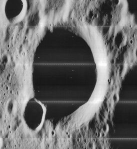 Снимок зонда Lunar Orbiter - V