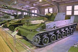 Противотанковая САУ СУ-100П в Бронетанковом музее Кубинки.