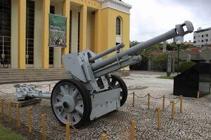 Орудие leFH 18/40 в Музее экспедиционного корпуса (Бразилия, Куритиба)