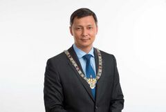 Official photo of mayor 2019.jpg