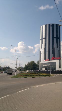 Olimpiyskiy Prospekt in Mytishchi (1).jpg