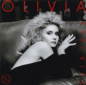 Обложка альбома Оливии Ньютон-Джон «Soul Kiss» (1985)