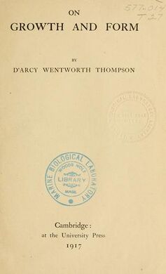 Титульная страница первого издания книги «О росте и форме» Дарси Томпсона в 1917 году.