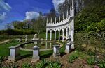 Экседра в «Саду рококо Пейнсвика» (Painswick Rococo Garden). 1740-е гг. Глостершир, Великобритания