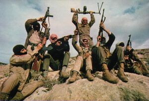 Палестинские боевики Народного фронта освобождения Палестины вооружённые Carl Gustaf M/45, РПД, АК47 и CZ SA Vz.58