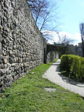Фрагмент средневековой городской стены