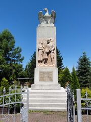 POL Wilkowice Pomnik WW2.JPG