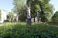 Памятник Ф. М. Достоевскому, скульптор С. Д. Меркуров (1918, Цветной бульвар), перенесён к зданию больницы им. Достоевского