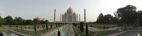 Panoramic view of Taj Mahal.JPG