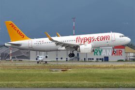 Pegasus Airlines, TC-NBP, Airbus A320-251N (44138110402).jpg