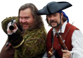 Международный пиратский день. На фото инициаторы проведения праздника: Джон Баур и Марк Саммерс.