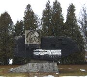 Pomnik jeńców karolówka.jpg
