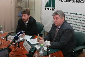 Александр Поносов (слева) и Виктор Алкснис объявляют о создании общественной организации «ЦеСТ»