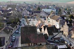 Provins ville-haute place du Chatel.jpg