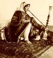 Персидская женщина с кальяном, 1900, Иран