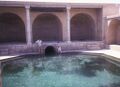 Этот канат, выходящий в сад Фин, из источника, которому, как полагают, несколько тысяч лет, называется Источник Соломона («Чешмех-е Солейман»). Считали, что обеспечивал водой район Сиалк с древности.