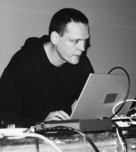 Carsten Nicolai playing live at MUTEK 2004