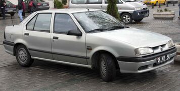 Седан Renault 19 Europa (1992—1996)