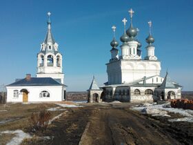 Церковь Воскресения и Церковь Введения Воскресенского монастыря