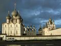На территории ростовского архиерейского двора-«кремля» проходили съемки фильма «Иван Васильевич меняет профессию».