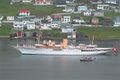 Датская королевская яхта Dannebrog в гавани Вагур на Фарерских островах