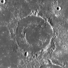 Мозаика снимков зонда Lunar Reconnaissance Orbiter (ширина — 70 км).