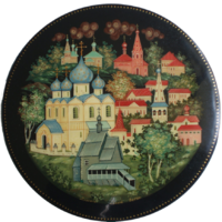 Russian lacquered box - Suzdal.png