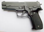 SIG Sauer P226 neu.jpg