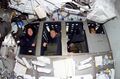 Экипаж миссии STS-107, в двухъярусных кроватях до сна.