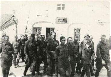 Пленные красноармейцы в Пярну, 1941 год