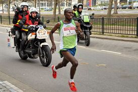 Самуэль Ванджиру на пути к мировому рекорду