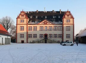 Schloss Salder Front Winter.jpg