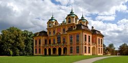 Schloss favorite park blick.jpg