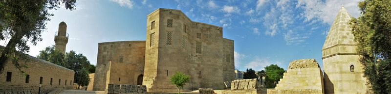 Shirvanshah Palace pano01.JPG