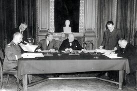 Подписание соглашения, Лондон 30 июля 1941 года. Слева направо, сидят: Сикорский, Иден, Черчилль и Майский