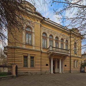 Здание музея в Симферополе, бывшее офицерское присутствие Литовского полка.