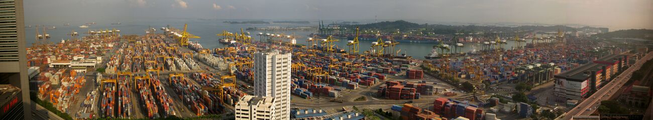 Панорама порта Сингапура с видом на остров Сентоса